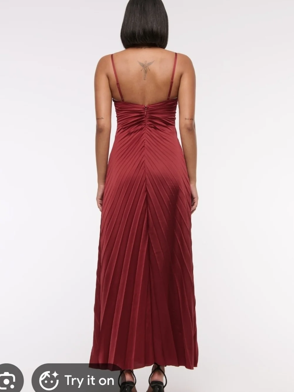 Abercrombie & Fitch timeless red
